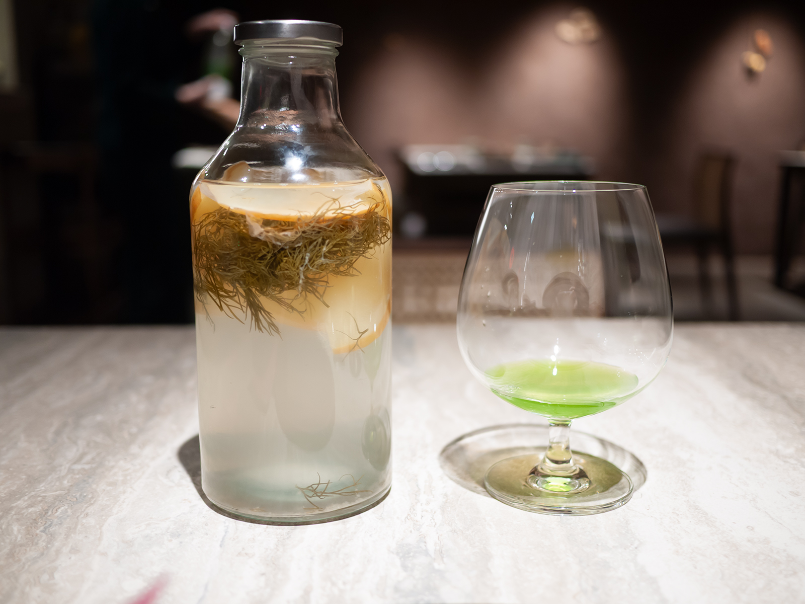 ディル、発酵りんご、ソーダ